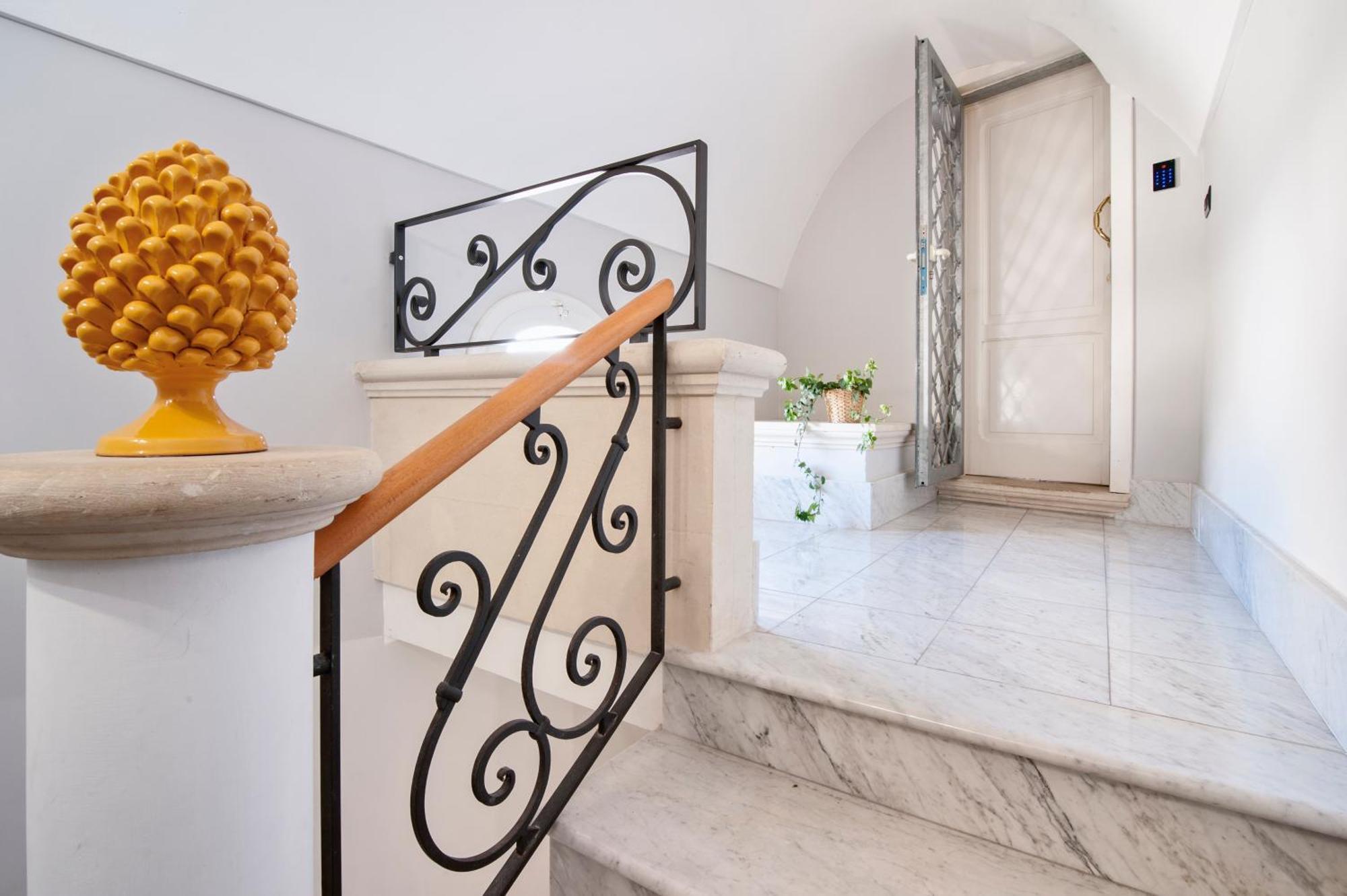 The Golden Hour, Luxury Apartment With A Panoramic View Lecce Exterior photo