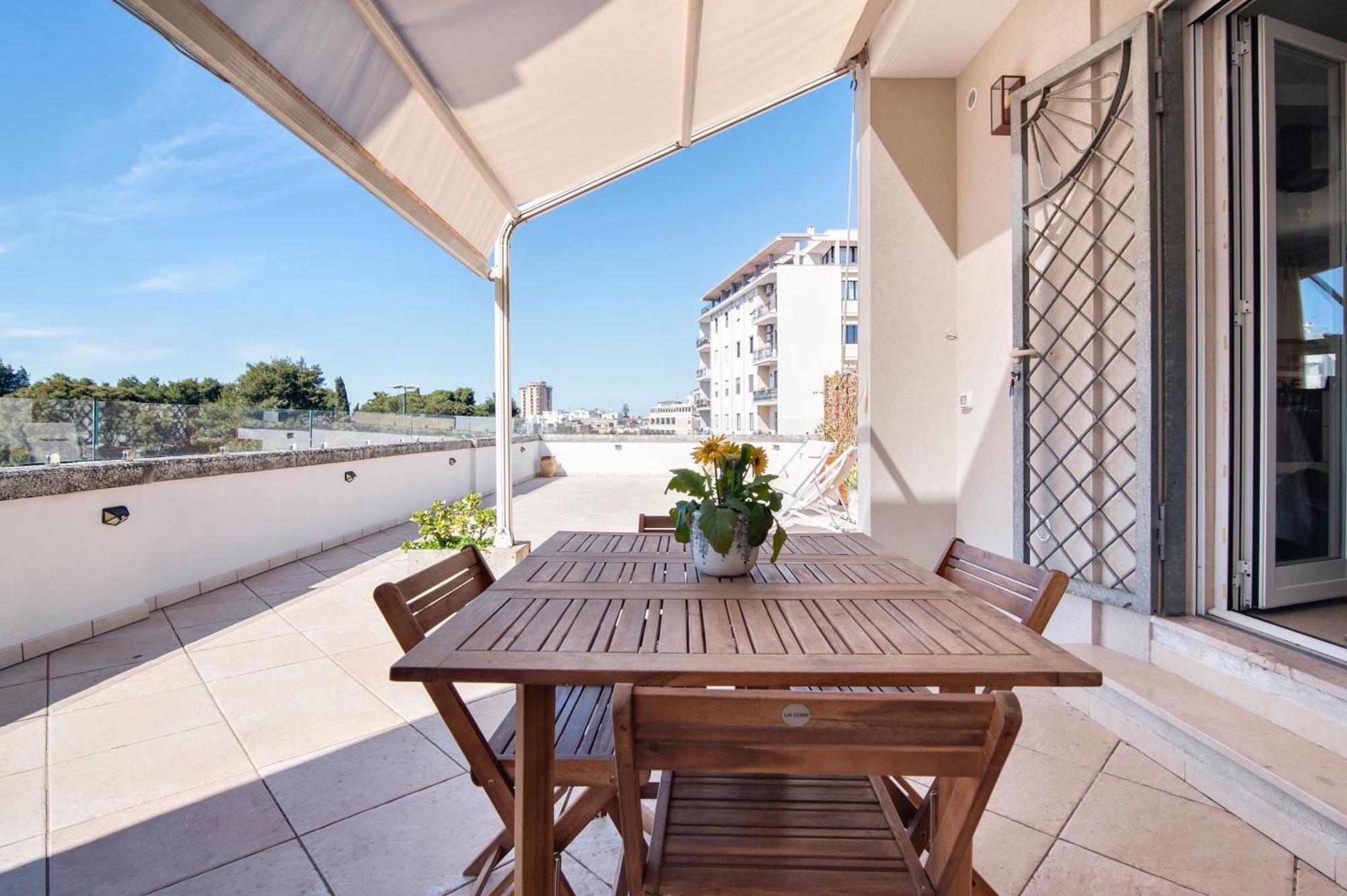 The Golden Hour, Luxury Apartment With A Panoramic View Lecce Exterior photo