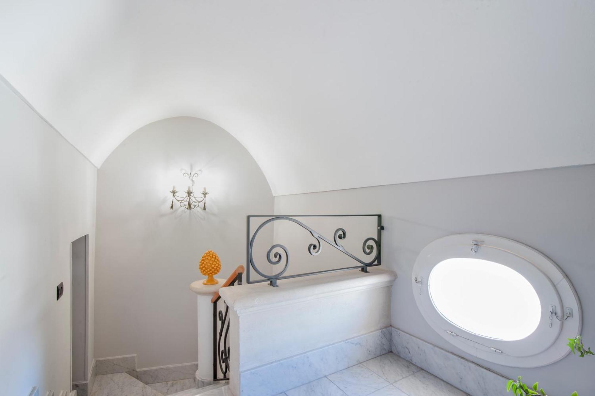 The Golden Hour, Luxury Apartment With A Panoramic View Lecce Exterior photo