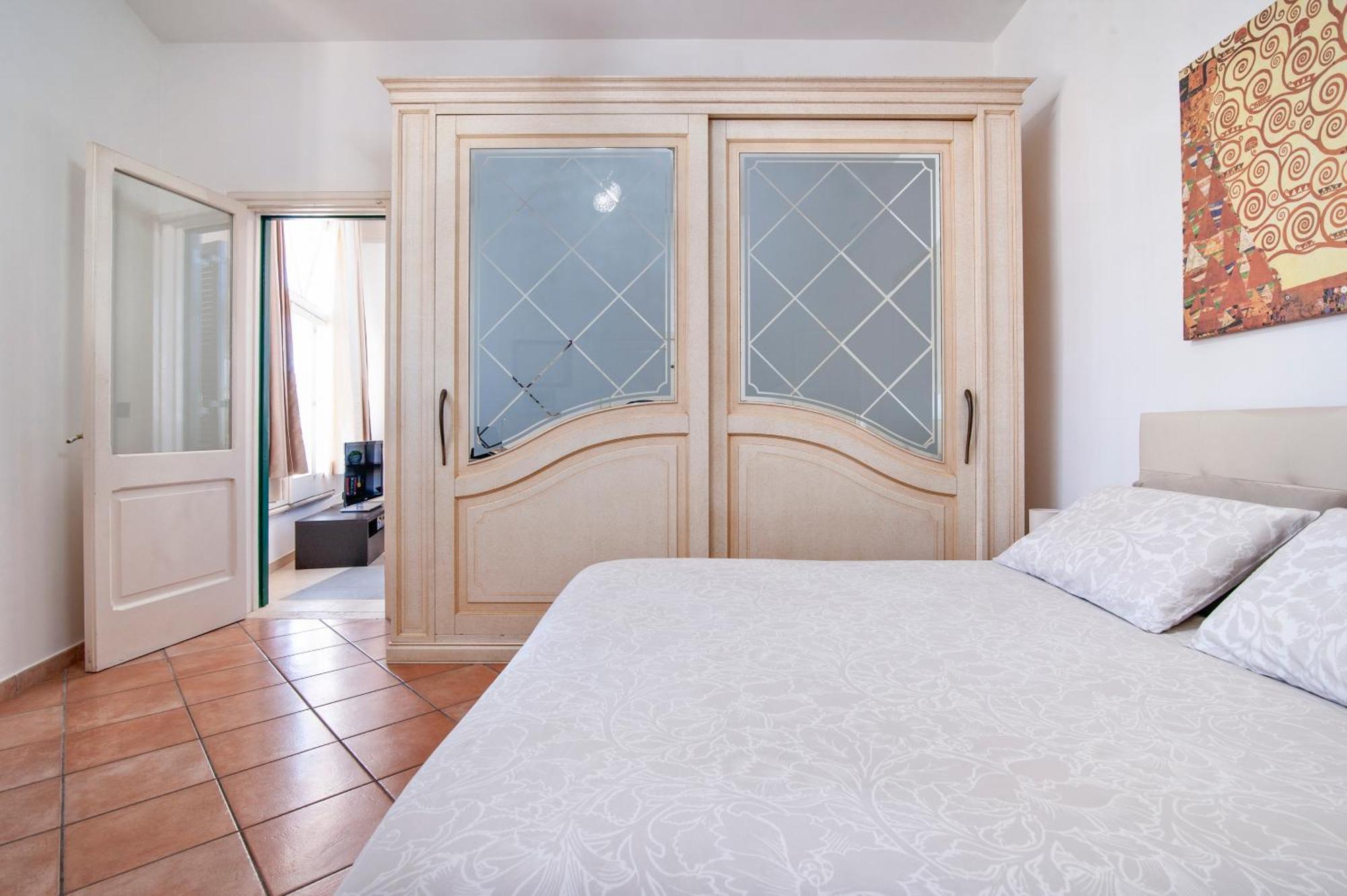 The Golden Hour, Luxury Apartment With A Panoramic View Lecce Exterior photo
