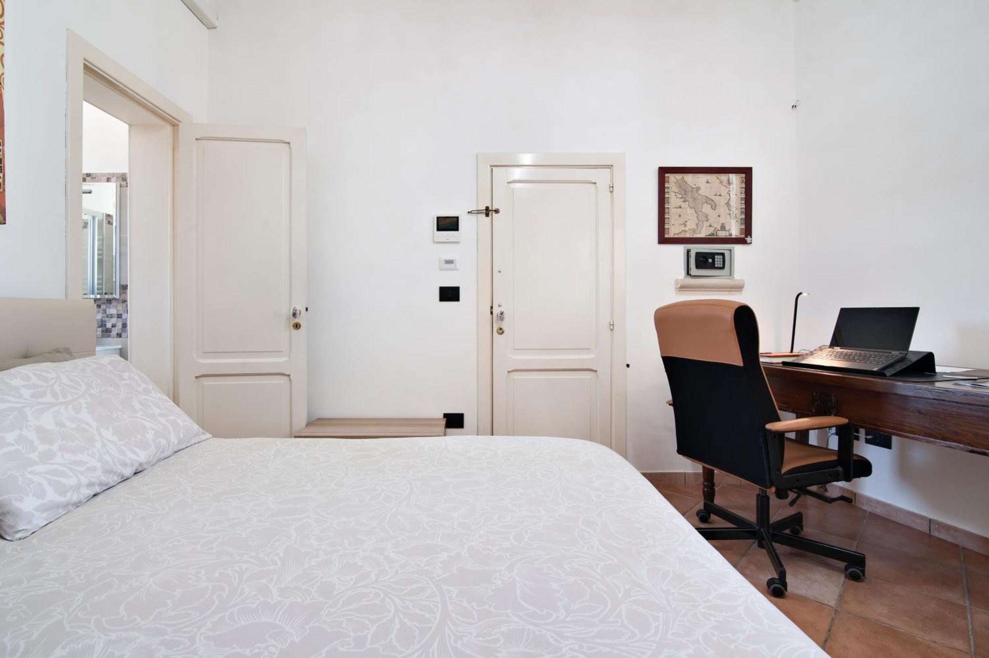 The Golden Hour, Luxury Apartment With A Panoramic View Lecce Exterior photo