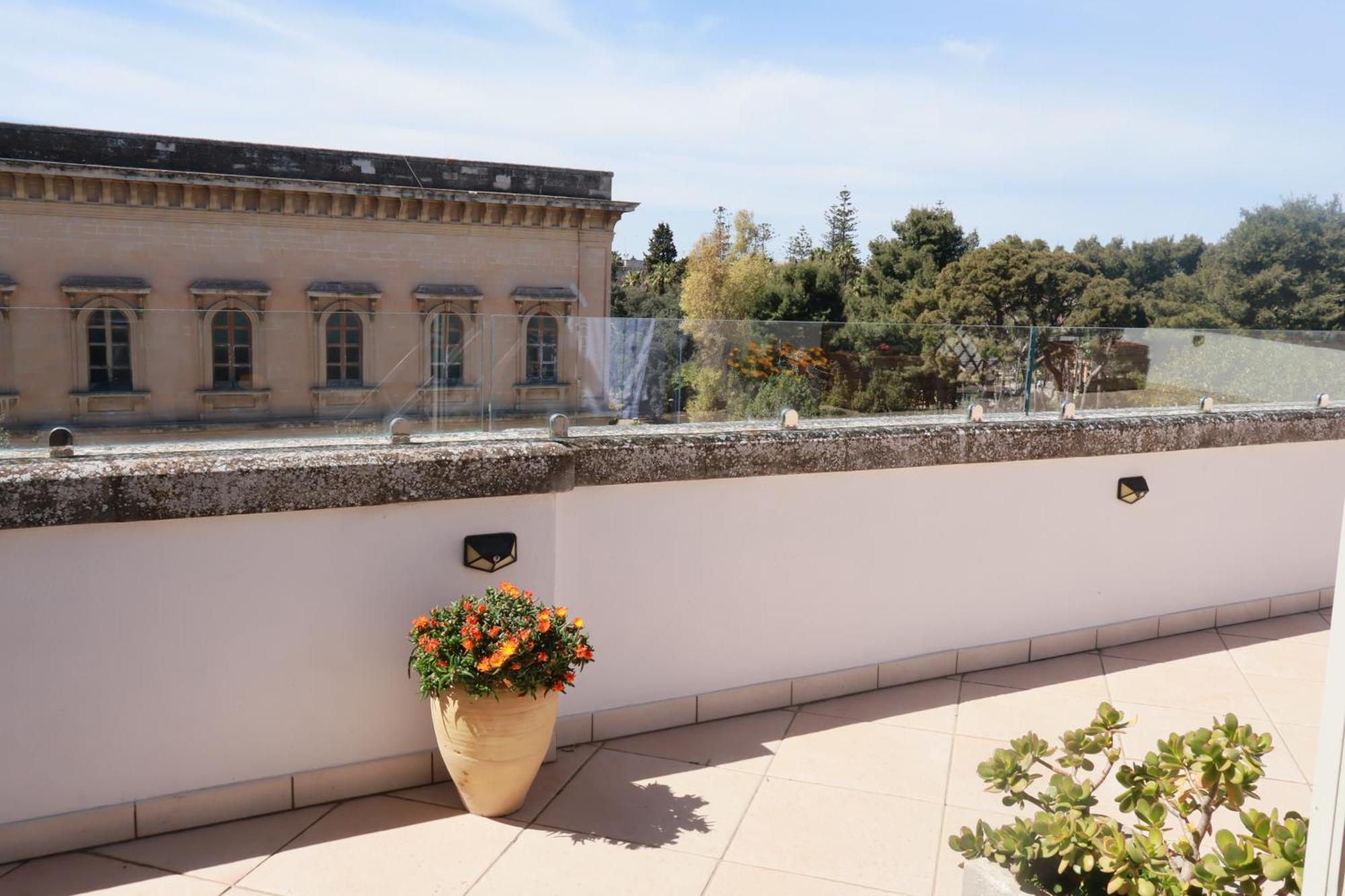 The Golden Hour, Luxury Apartment With A Panoramic View Lecce Exterior photo
